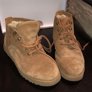 Women’s Ugg Low Lace Up Boot, Chestnut, Size 9